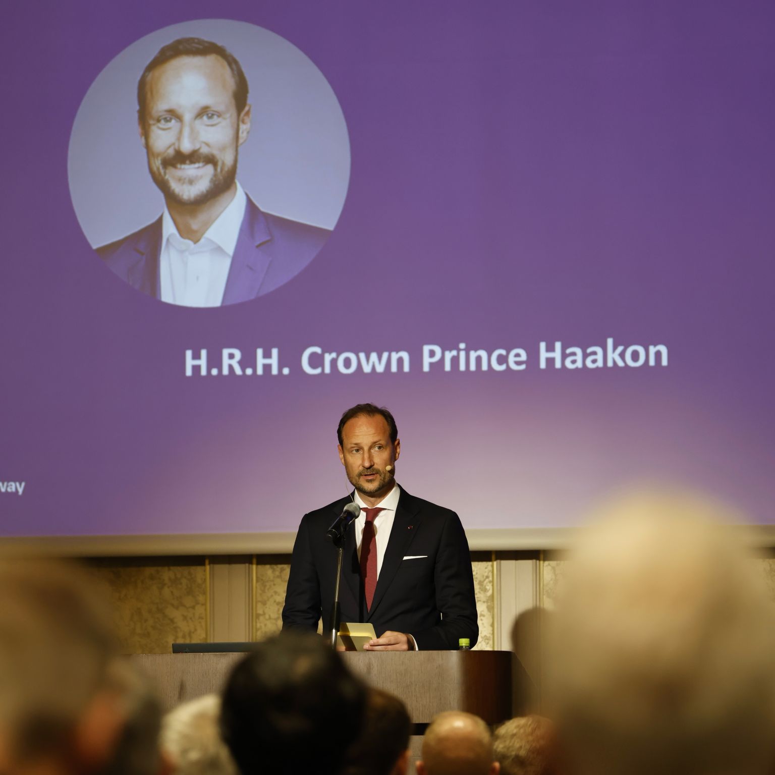 H.R.H. Crown Prince Haakon addressing the seminar